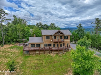2003 Crown Point Ln, Sevierville, TN 37862