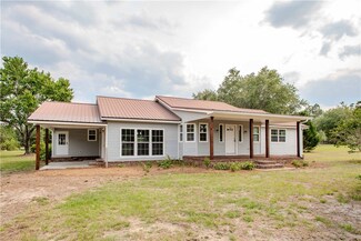 3 Dixon Ln, Blackshear, GA 31516