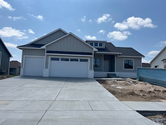 6715 W Palmetto St, Wichita, KS 67205