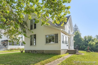 430 N State St, Ionia, MI 48846