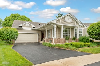 507 Parkland Ct, Oswego, IL 60543