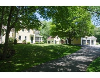 24 Apple St, Essex, MA 01929
