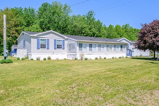 2 Windsor Dr, Alfred, ME 04002