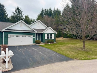 5206 Chestnut Ct Unit 19, Traverse City, MI 49685