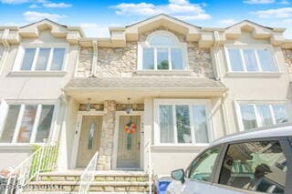 46 Calvanico Ln, Staten Island, NY 10314