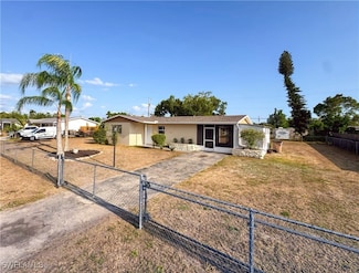 508 Wyoming Rd, Lehigh Acres, FL 33936