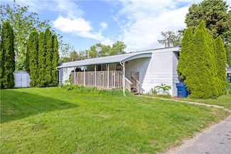 19 Cathy Cir, Portsmouth, RI 02871