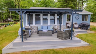 3217 W Branch Dr, Gladwin, MI 48624