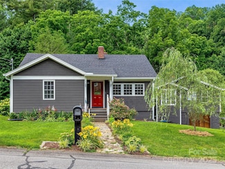 74 & 76 Park Dr, Waynesville, NC 28786