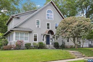 104 Hampton Place, Ridgewood, NJ 07450