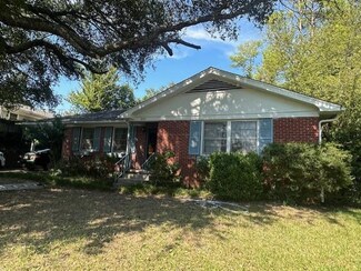 1803 Macarthur Dr, Vicksburg, MS 39180