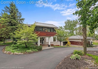 1985 Lone Pine Rd, Bloomfield Hills, MI 48302