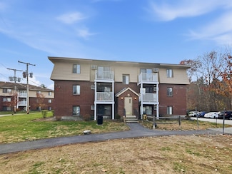 325 Lita Ln, Newmarket, NH 03857