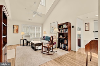 1320 N Wayne St Unit 408, Arlington, VA 22201