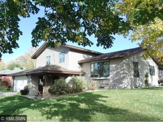 800 Glenmoor Ln, Glencoe, MN 55336