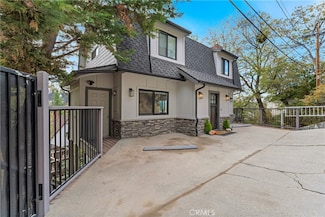 28744 Palisades Dr, Lake Arrowhead, CA 92321