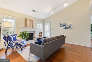 12004 Taliesin Place Unit 33, Reston, VA 20190