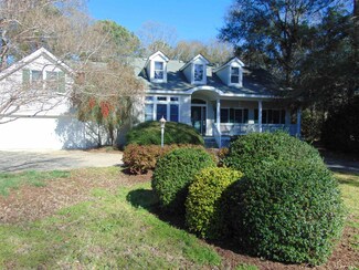 34 Fairway Dr, Kitty Hawk, NC 27949