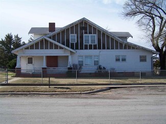 501 S Locust St, Shattuck, OK 73858