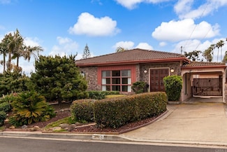 3845 John St, San Diego, CA 92106