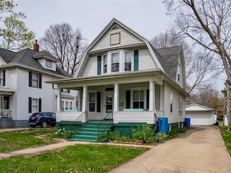 1910 E Taylor St, Bloomington, IL 61701