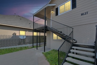 8127 Colonial Ln Unit 2, Houston, TX 77051