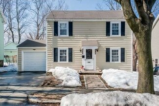 29 Vershire St, Quincy, MA 02171