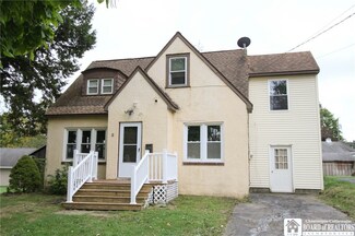 11 Mason St, Falconer, NY 14733