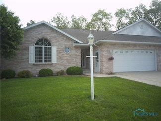 610 Chinook Dr, Defiance, OH 43512