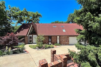 4710 Monrovia St, Shawnee, KS 66216