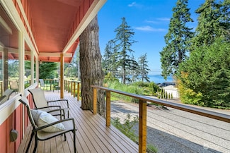 17261 Golden View Ave, La Conner, WA 98257