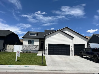 640 Lynn Ct, Green River, WY 82935