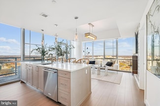 930 Rose Ave Unit 1905, North Bethesda, MD 20852