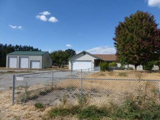 26 E Huyser Dr, Shoshone, ID 83352