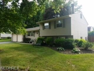 1382 Northfield Dr, Mineral Ridge, OH 44440