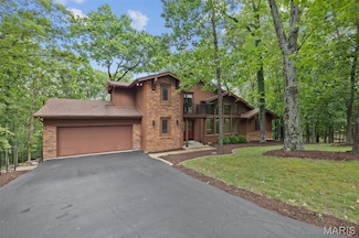 1509 Redbriar Dr, High Ridge, MO 63049
