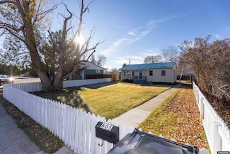 605 Cliff St, Lander, WY 82520