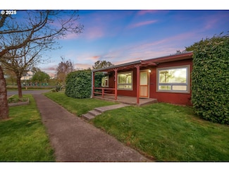 713 E 27th Ave, Eugene, OR 97405