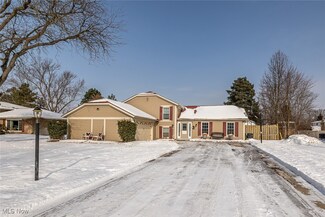16930 N Meadows Cir, Strongsville, OH 44136