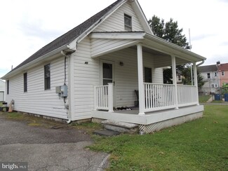 40 Beech Ave, Elsmere, DE 19805