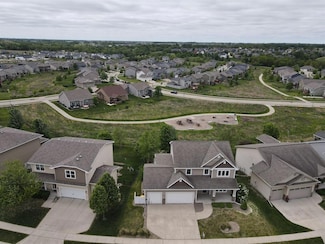 100 Abigail Ln, Waukee, IA 50263