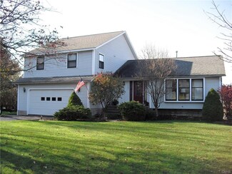 5001 Phaeton Ln, Syracuse, NY 13215