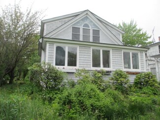 8 Main St, Greenville, NH 03048