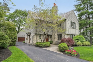 2036 Collingswood Rd, Columbus, OH 43221