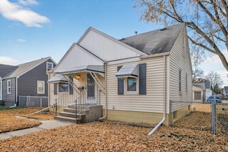 5037 Camden Ave N, Minneapolis, MN 55430