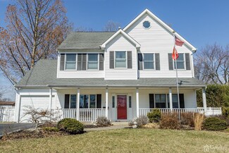 33 Constable Rd, Kendall Park, NJ 08824