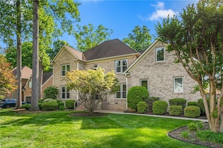 108 Byrnwood Dr, Jamestown, NC 27282