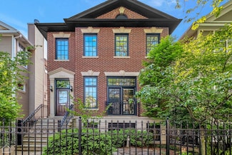 3711 N Marshfield Ave, Chicago, IL 60613