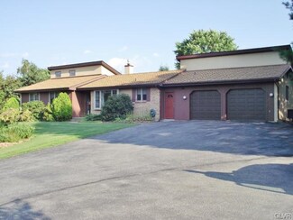 7522 Flint Hill Rd, New Tripoli, PA 18066