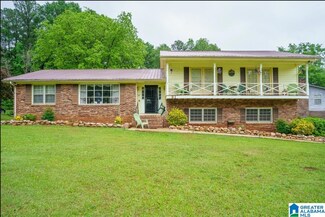921 Pecanwood Dr, Anniston, AL 36207